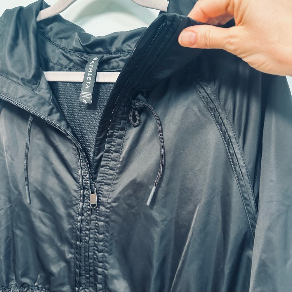 Athleta Escape black lightweight cinched long jacket, size XL - Picture 8 of 13